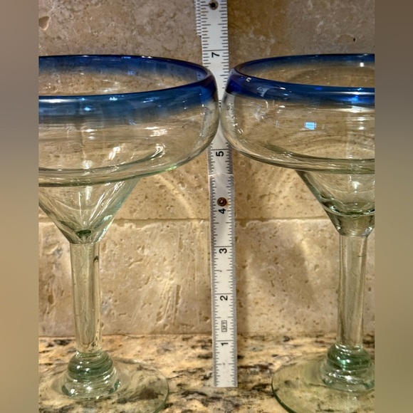 Artisan 4 hand blown glasses margarita glasses. Made in Mexico and are Vintage. - Picture 2 of 8